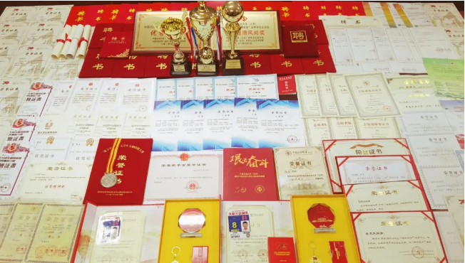d844b71ca71e408b8040d93a40282461.png