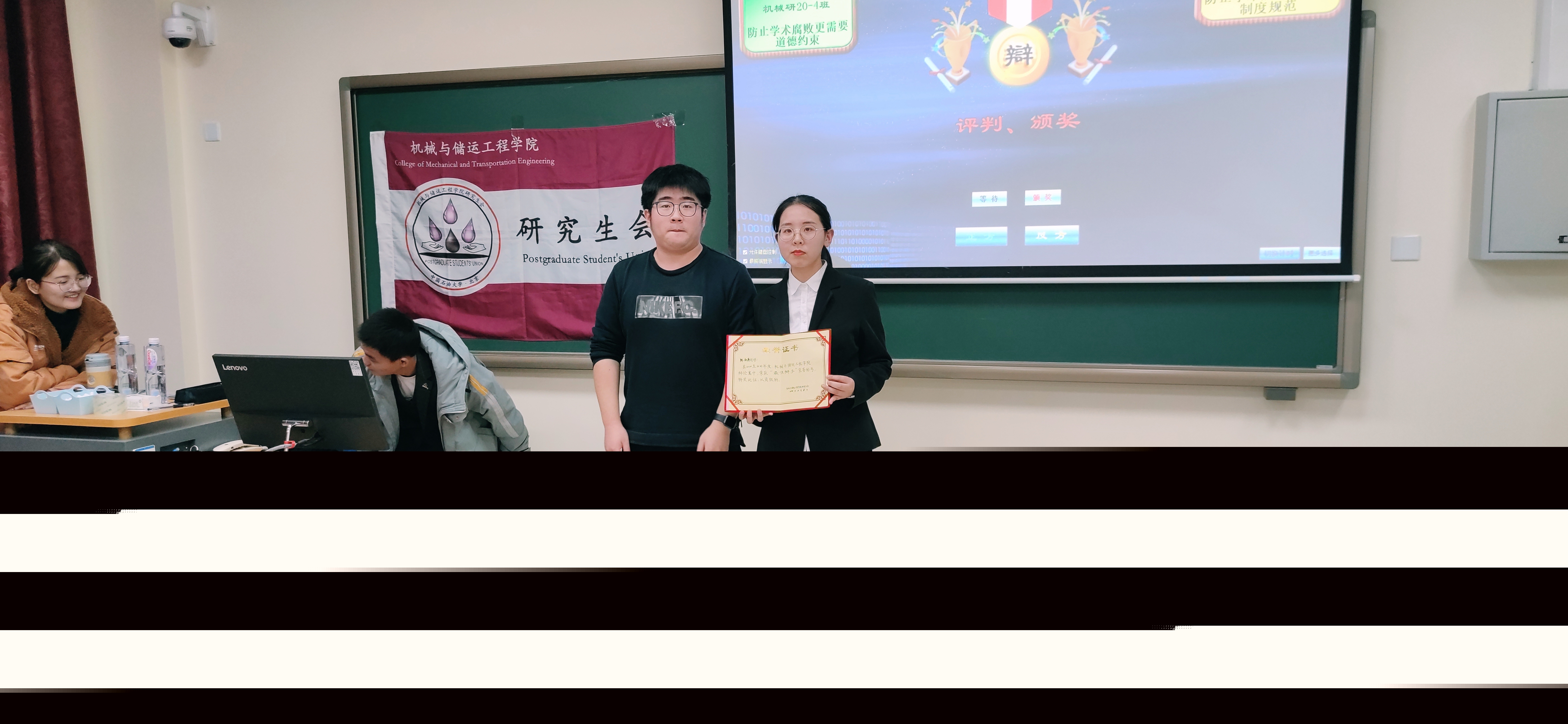 2d69bef2825449309066491938bfe5fb.jpg