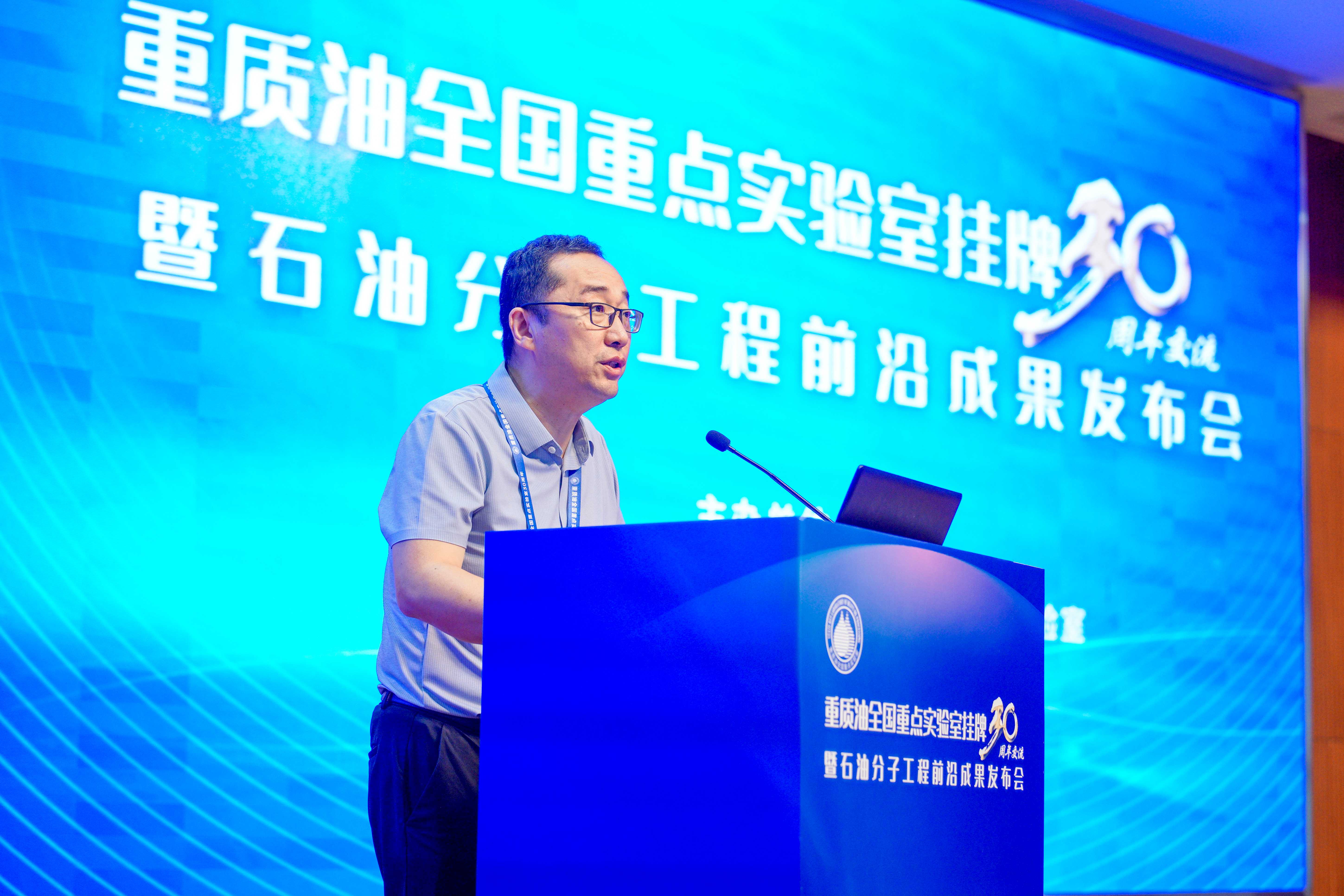 鮑志華.jpg