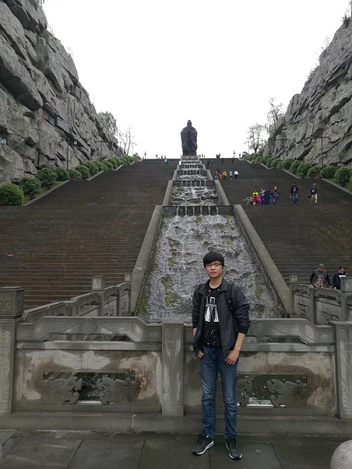 石油工程學院+吳浩+生活照.jpg