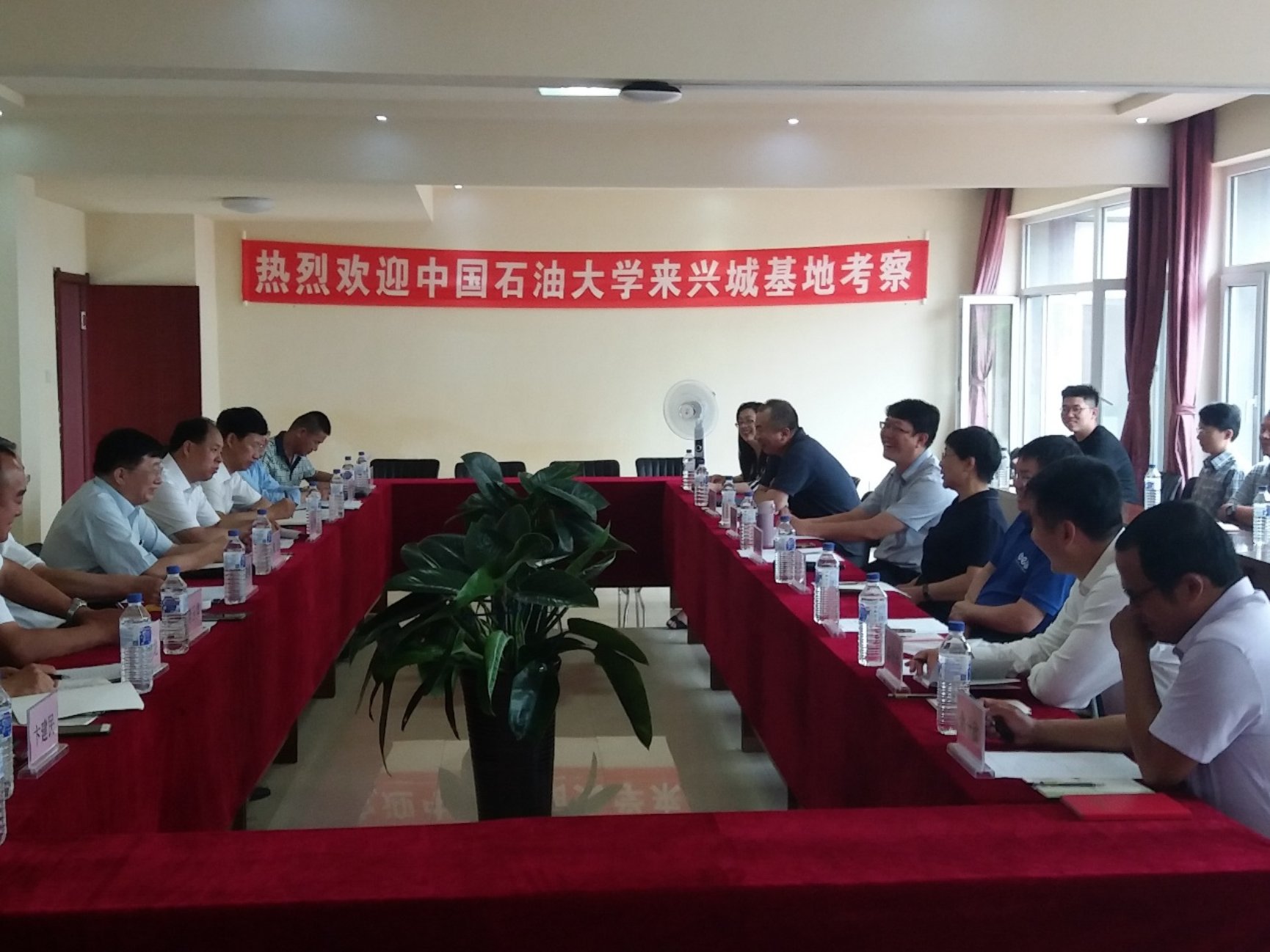 C:\Users\XCB\Desktop\山書記走訪吉大實踐基地\6f39ac37ceb40a4dd4976864fcb046c.jpg